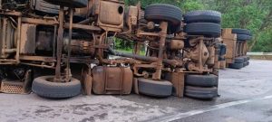Nyamasheke: Impanuka y’imodoka yabereye muri Nyungwe yakomerekeje tandiboyi wayo