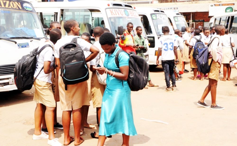 Polisi yasabye urubyiruko rwatangiye ibiruhuko kwirinda ikoreshwa ry’ibiyobyabwenge