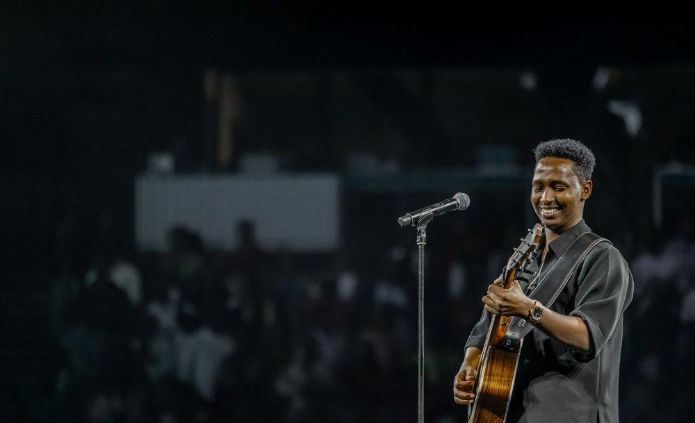 Israel Mbonyi yongeye gukora amateka yo kuzuza BK Arena