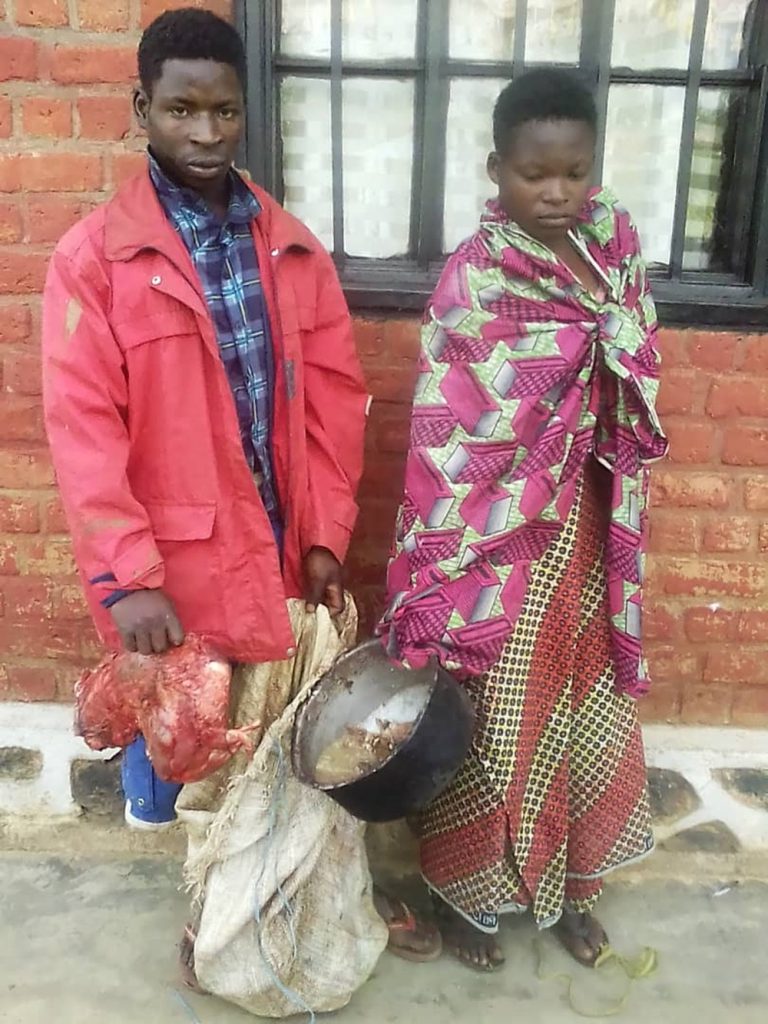 Rutsiro: Umugabo n’umugore we bafatanywe inyama z’intama bibye zimwe bazitetse