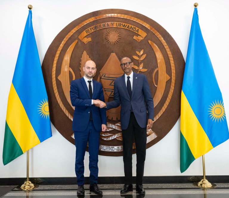 Perezida Kagame yakiriye Minisitiri Jean- Noël Barrot wo mu Bufaransa