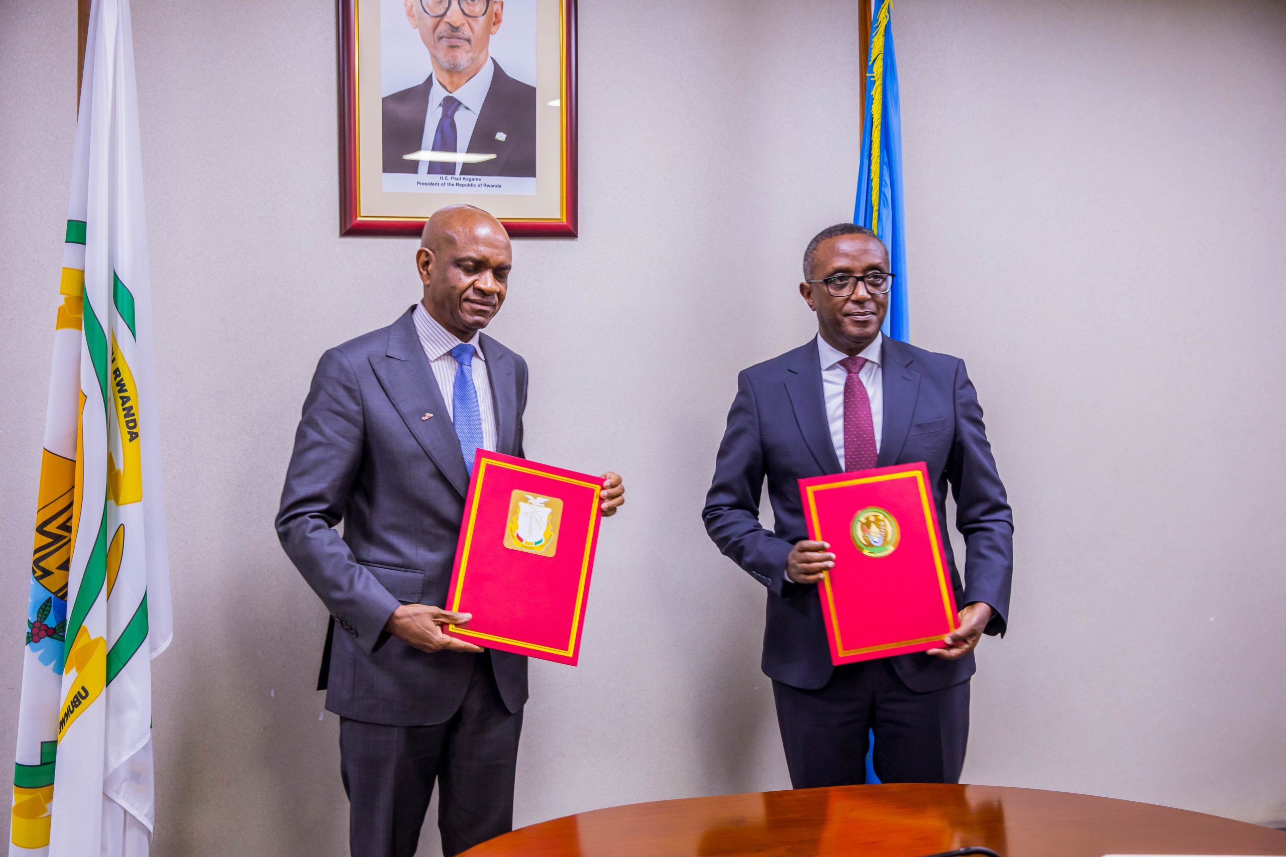U Rwanda na Guinea Conakry byasinyanye amasezerano y’imikoranire mu by’umutekano