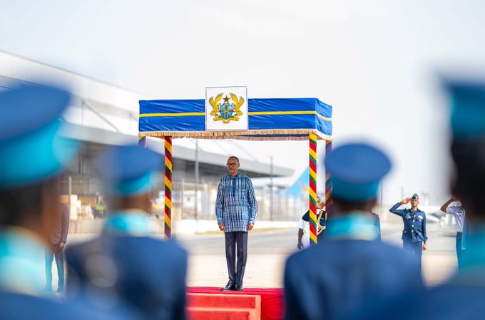 Perezida Kagame yitabiriye irahira rya Perezida mushya wa Ghana 