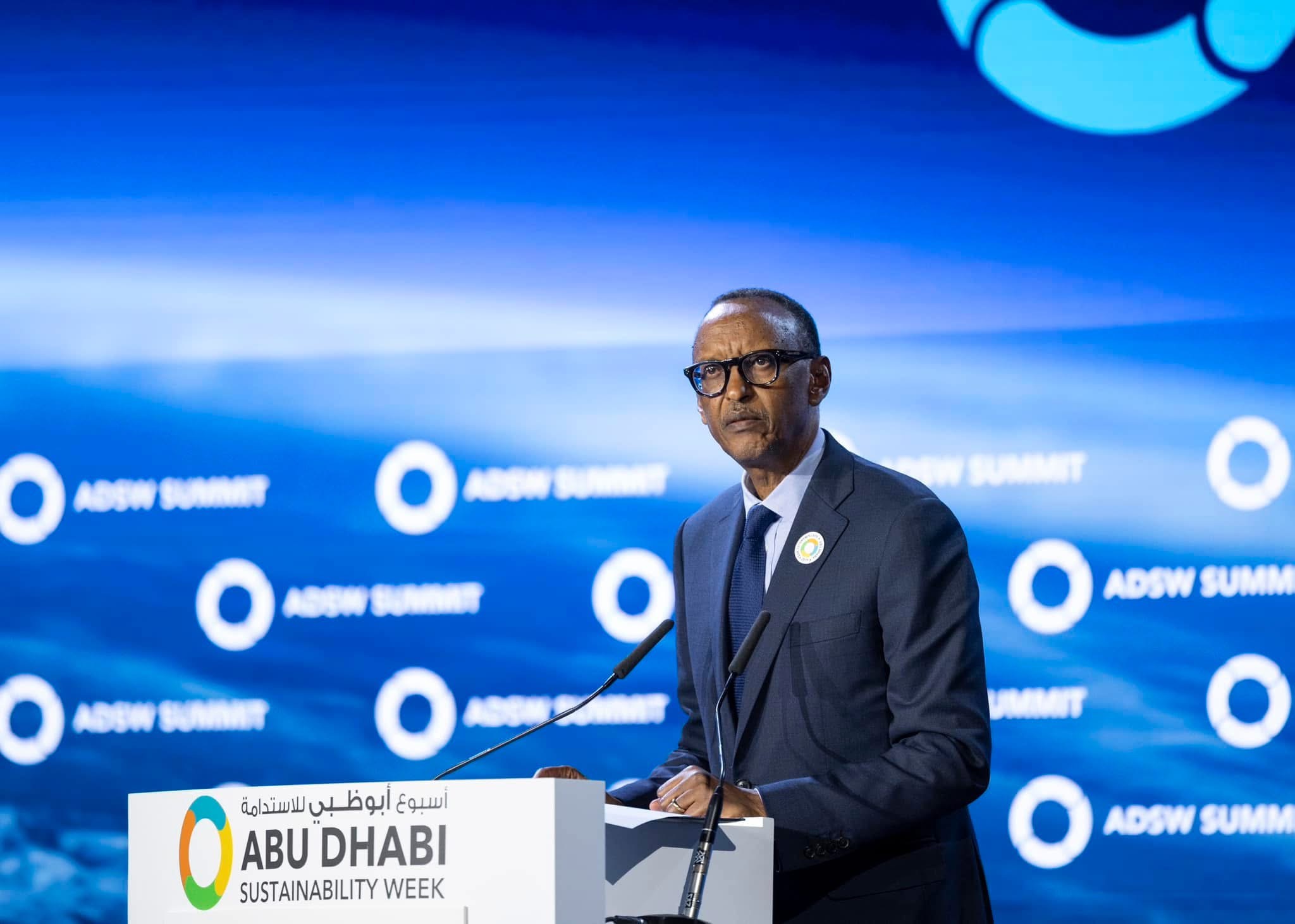 Perezida Kagame yanenze amasezerano y’abanyapolitiki adasohozwa muri Afurika