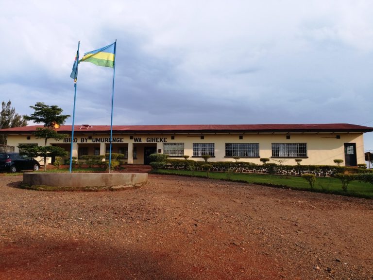 Rusizi:  Umusore wari umushumba w’inka yaryamye ku manywa basanga yapfuye