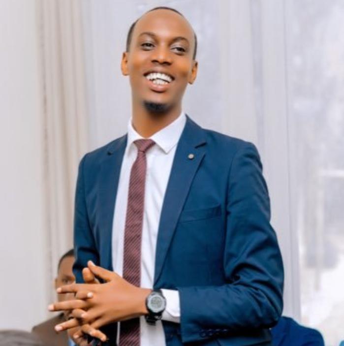 Umunyarwenya Sam azakomeza gukora ibikorwa bya Politiki