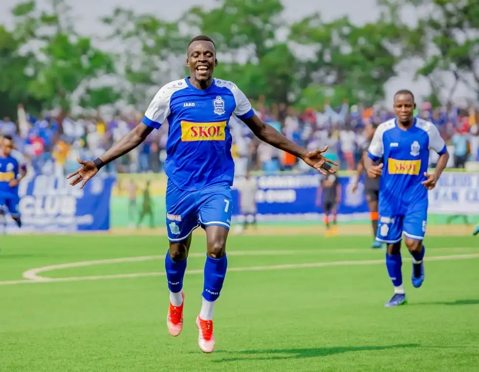 Vision FC yasinyishije Rutahizamu Musa Esenu