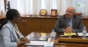 Kazarwa Gertrude yagiranye ibiganiro na Amb. wa Algeria mu Rwanda
