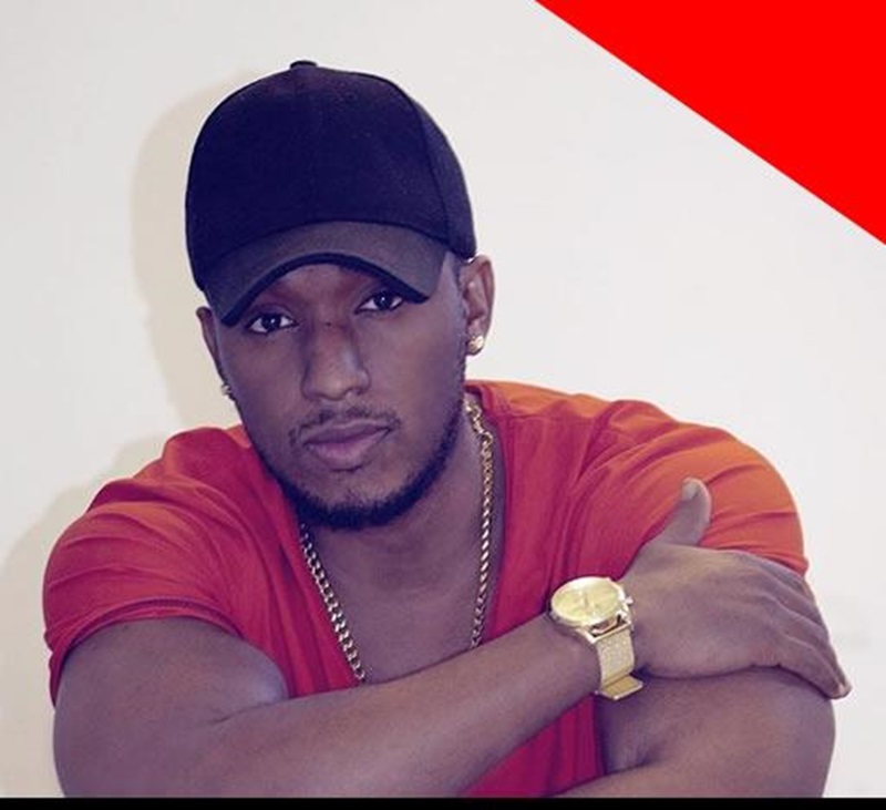 The Ben yatangaje ko yahaniwe gutwara atambaye umukandara