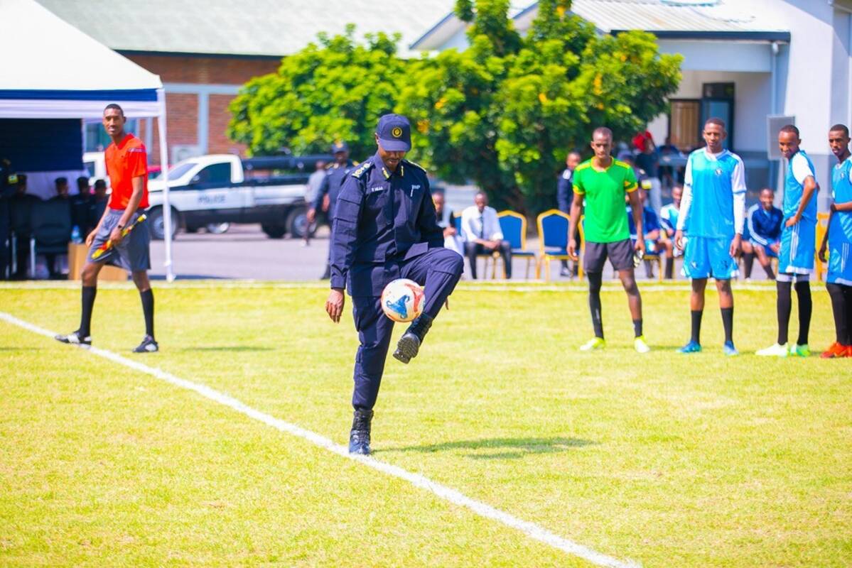 Polisi y’u Rwanda yatangije irushanwa rihuza amashami atandukanye muri ruhago