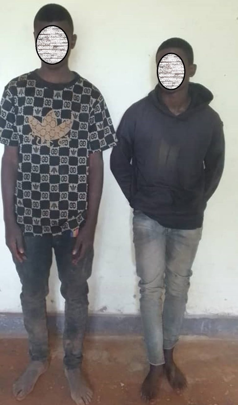Rusizi: Abamotari bazambijwe n’insoresore zibategera mu nzira zikabambura