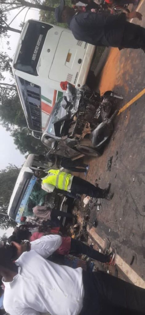 Kamonyi: Batatu bakomerekeye bikomeye mu mpanuka yabereye i Musambira