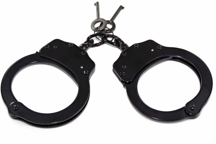 Rutsiro: Bane bakekwaho kwiba inka 2 bakazibagira hafi y’umugezi batawe muri yombi