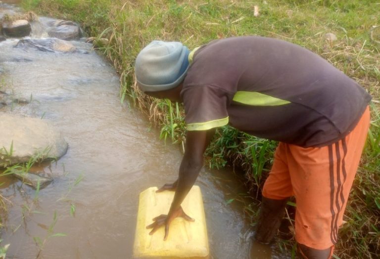 Burera: Gatebe transifo yarahiye biteza ibura ry’amazi
