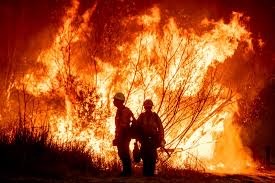 USA: Inkongi ikomeje kwibasira Los Angeles yateje impaka n’amayobera 