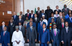 Perezida Kagame yifatanyije na bagenzi be mu nama ya 38 ya AU