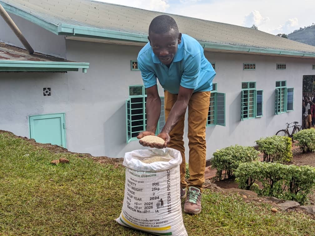 Rusizi: Uwahingiraga abandi, ubu ni umuhinzi wunguka miliyoni 1 Frw uko asaruye