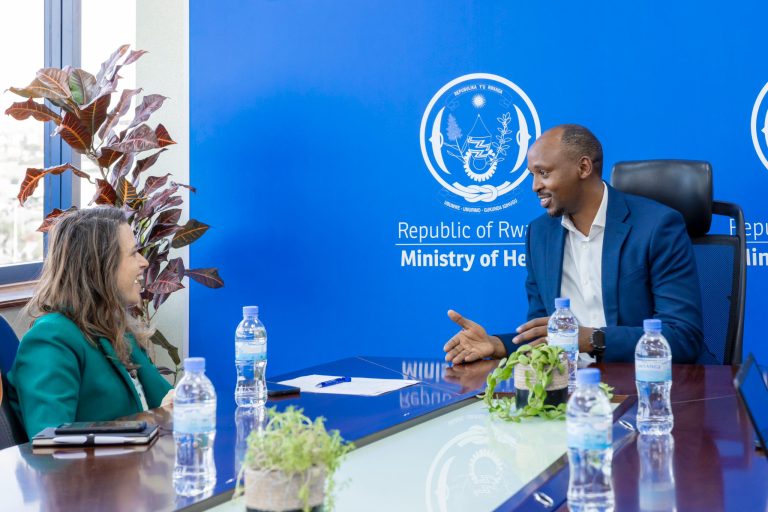 Dr Nsanzimana yagiranye ibiganiro na Einat Weiss Ambasaderi wa Isiraheli