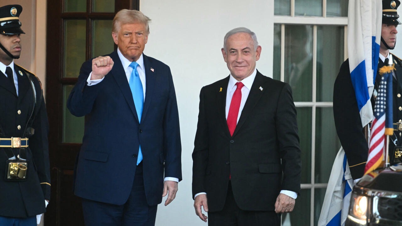 Perezida Trump yatunguranye avuga ko agiye kwimurira Abanya- Pelestine mu bindi bihugu