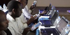 MIFOTRA yanenze abarangarira ku mbuga nkoranyambaga bagasaba kongezwa umushahara&nbsp;