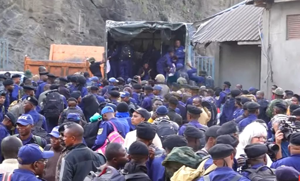 RDC: Abapolisi n’abasirikare ba Leta hafi 5000 biyunze kuri M23