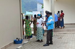 Gakenke: Muyongwe bagowe n’ingendo bakora bajya gushaka serivise z’ubuvuzi bw’amamenyo