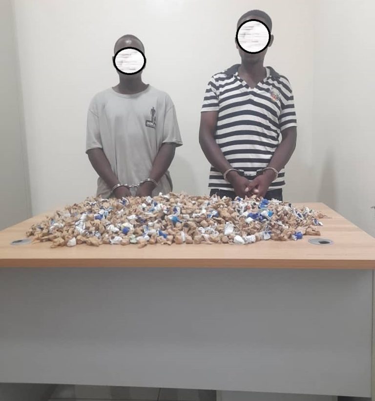 Rubavu:  Abasore 2 bafatanywe udupfunyika 2 000 tw’urumogi