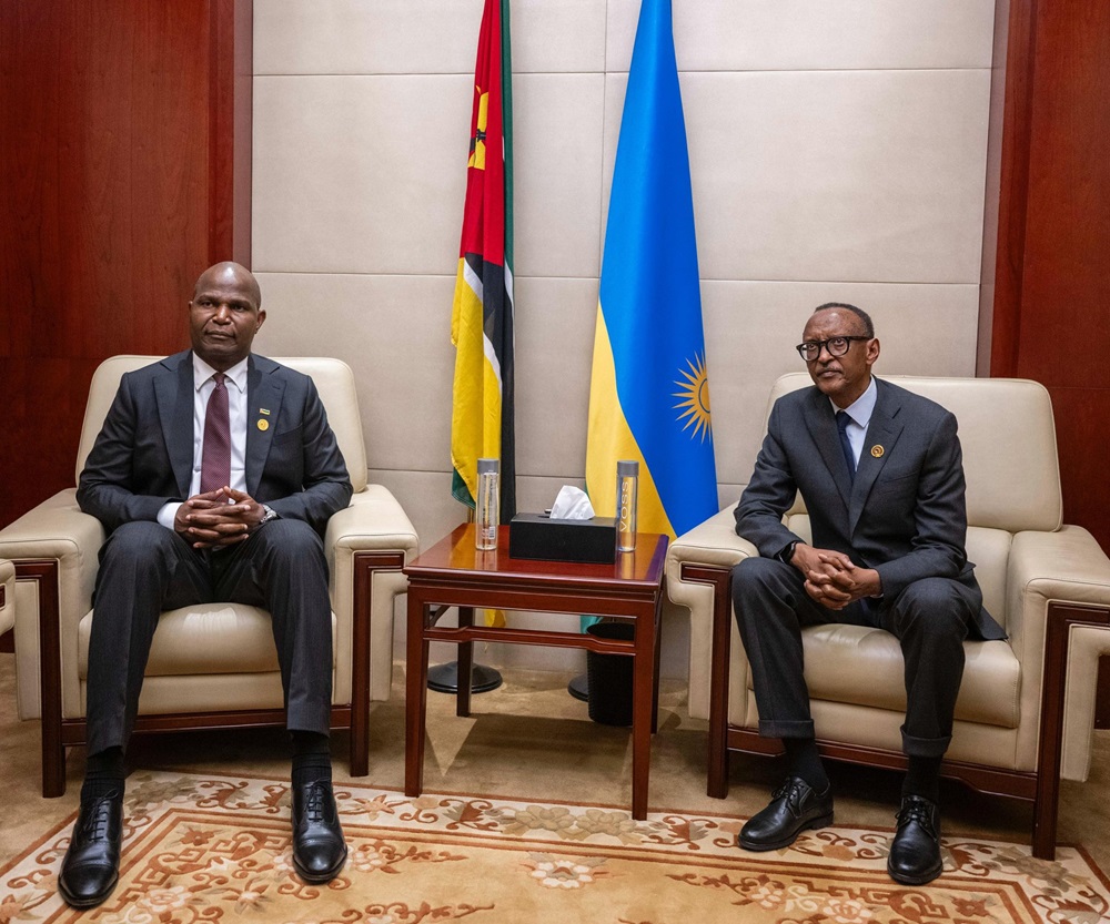 Perezida Kagame yaganiriye na Perezida wa Mozambique Chapo na Abiy Ahmed wa Ethiopia