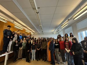 Abanyeshuri bo muri Kaminuza Mpuzamahanga ya Stockholm basobanuriwe amateka ya Jenoside