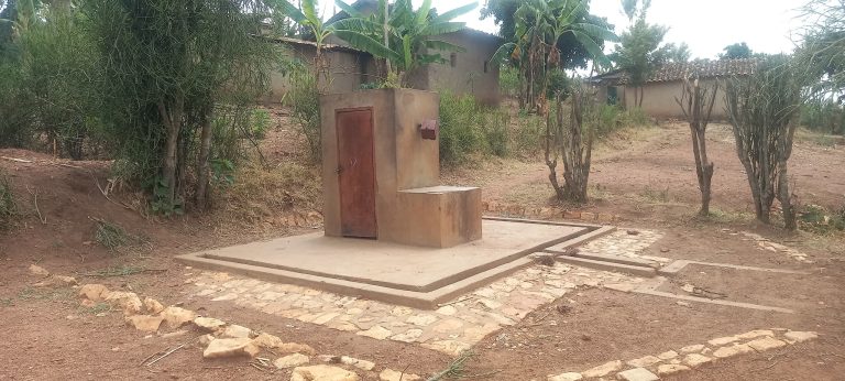 Nyanza: Busoro ivomo ryabuze amazi basubira mu gukoresha amazi mabi