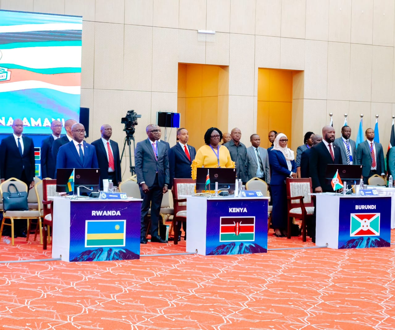 Minisitiri wa RDC yasibye inama iheruka yagiye gusabira u Rwanda ibihano i Burayi