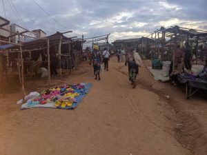 Nyamasheke: Isoko rya Karengera  rimaze imyaka irenga 40 ritagira ubwiherero