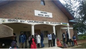 Bugesera: Abaturage 13 barasaba Leta ko yabakiza ababoneshereza bavuga bakabakubita