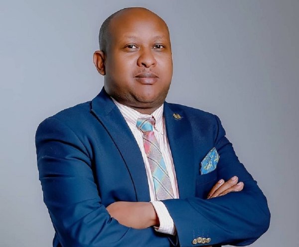 Muyoboke Alex yasabye ababyeyi kuzana abana mu bitaramo bya Siga Sigasira