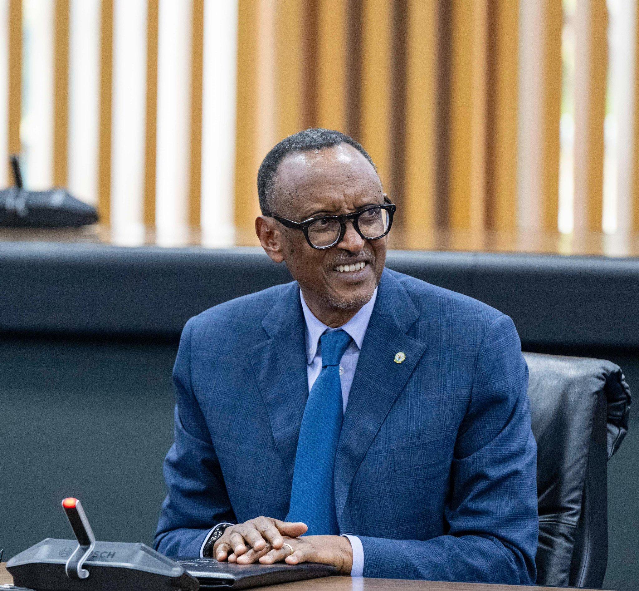 Perezida Kagame mu baryohewe n’intsinzi ya Arsenal yanyagiye Manchester City