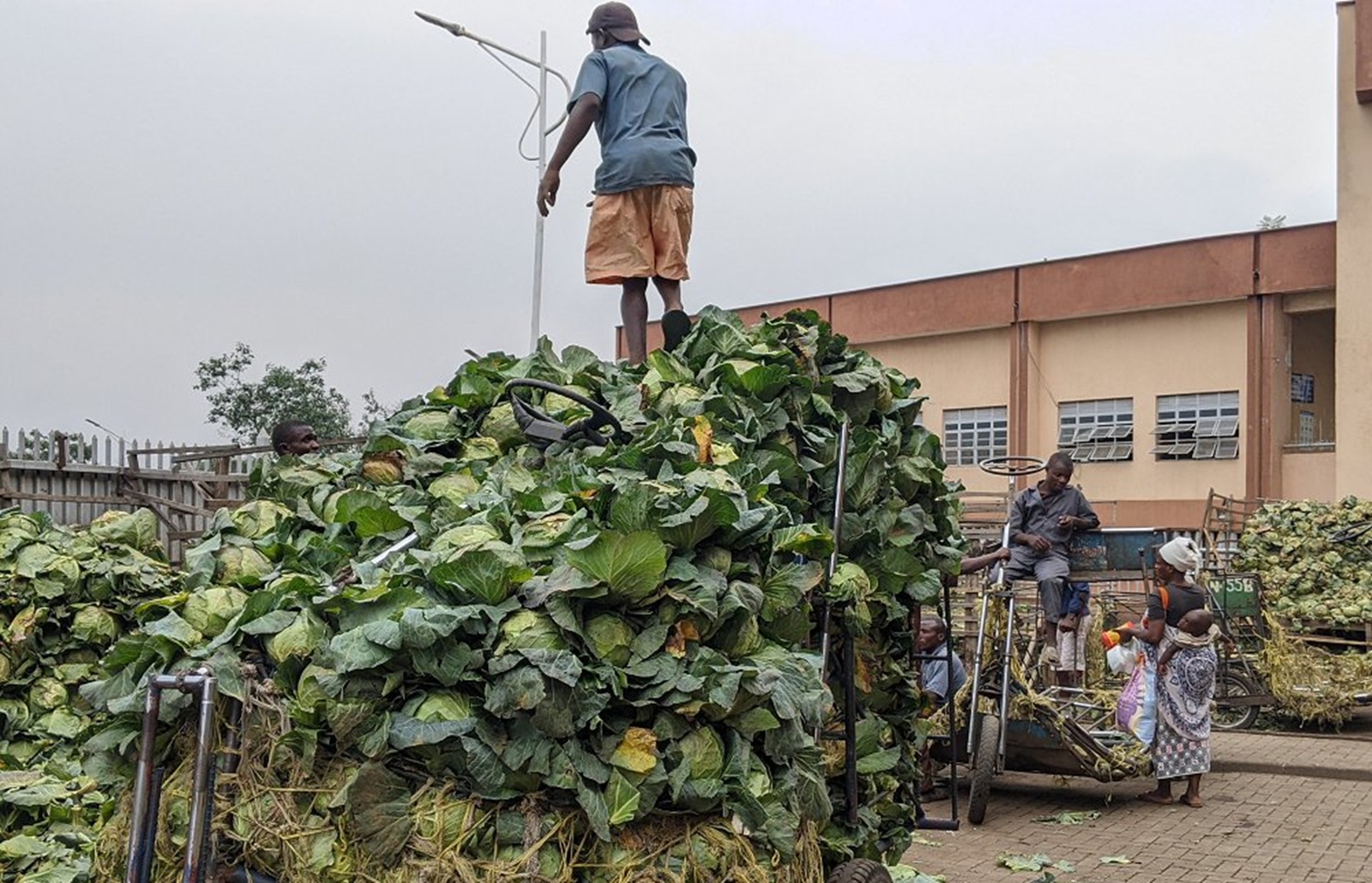Urujya n’uruza rwagarutse ku mupaka uhuza u Rwanda na DRC i Rubavu