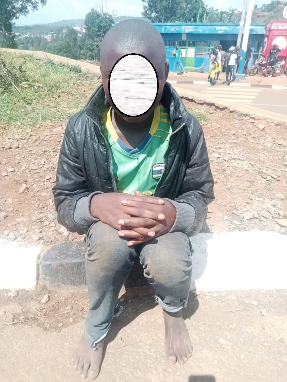 Rusizi: Umusore yafatiwe ku rusengero yiba ibyuma  bari kurwubakisha