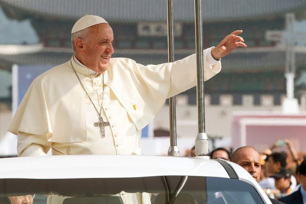 Papa Francis akomeje kuremba