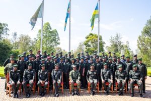 Kamonyi: Gen Mubarakh yasoje amasomo y’abasirikare bakuru n’abato