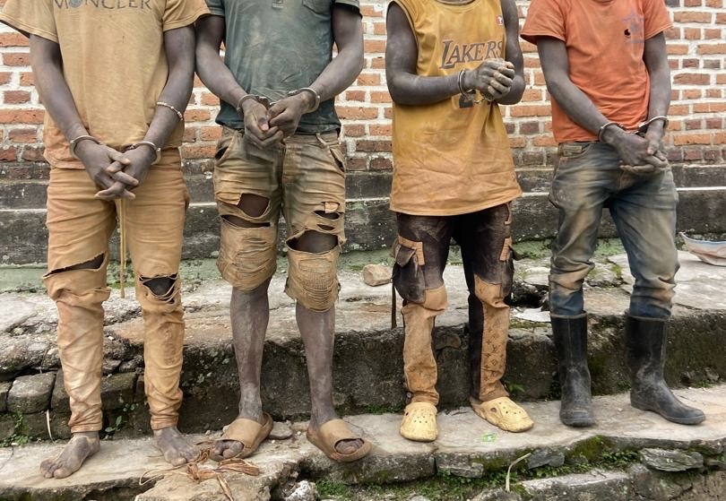 Ngororero: ‘Abahebyi’ 6 bafatiwe mu mwobo biba amabuye y’agaciro