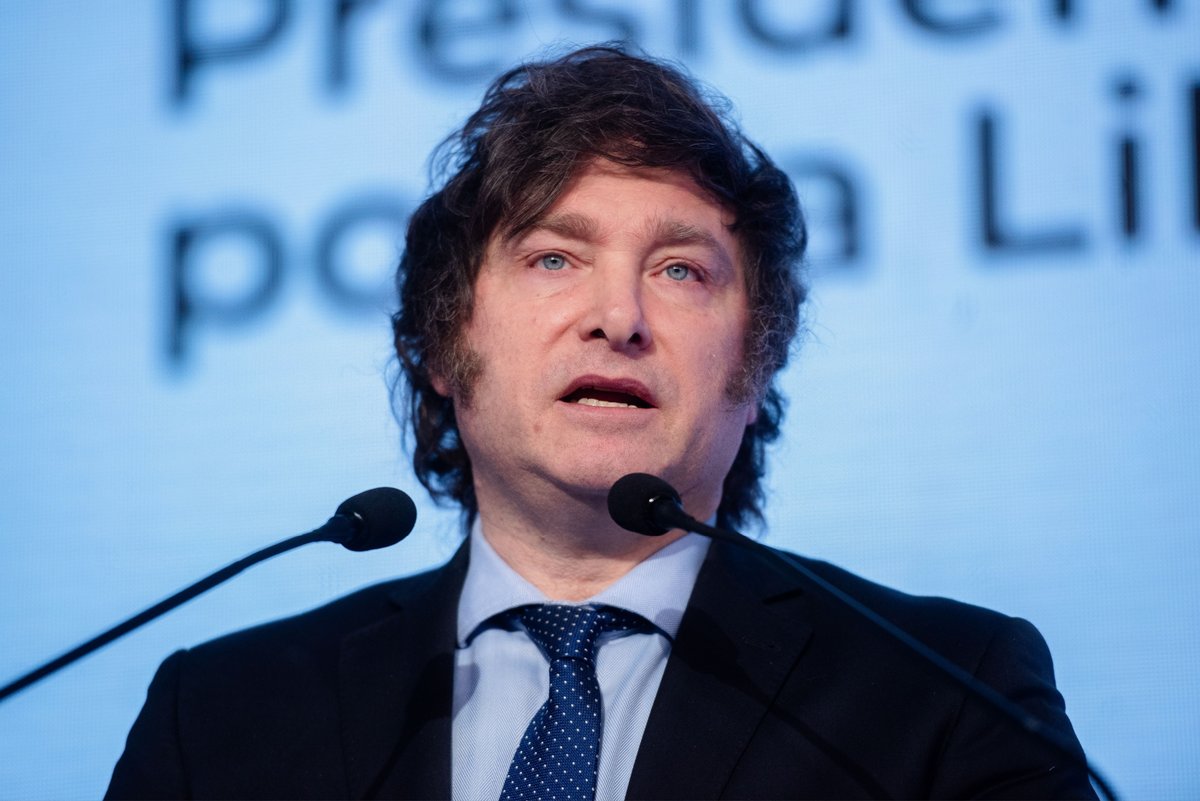 Argentina: Javier Milei arasabwa kwegura nyuma yo kwamamaza ifaranga bikabahombya
