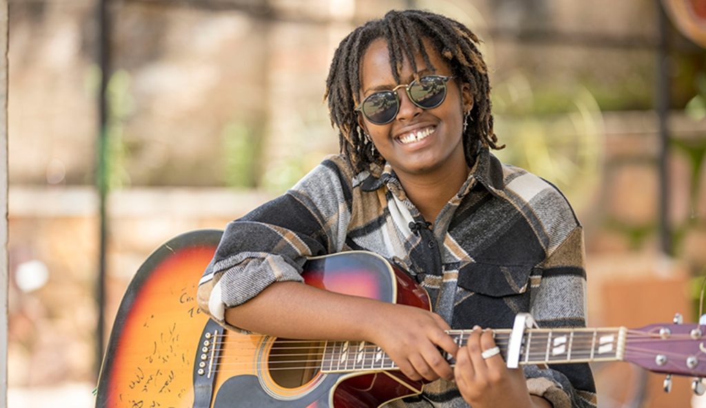 Ariel Wayz agiye kumurika alubumu ya mbere azirikana urukundo rw’abafana