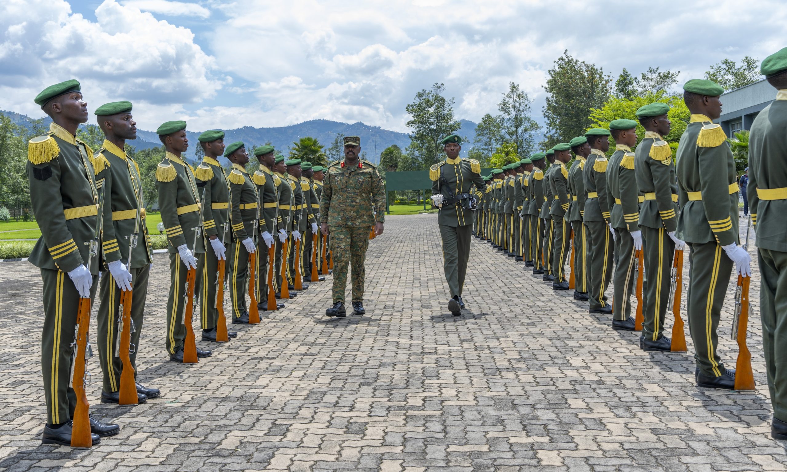 Musanze: Gen Muhoozi yasuye ishuri rikuru rya RDF i Nyakinama