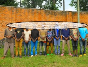 Amajyaruguru: Polisi yafashe 21 bakekwaho kwambura abaturage no gutobora inzu