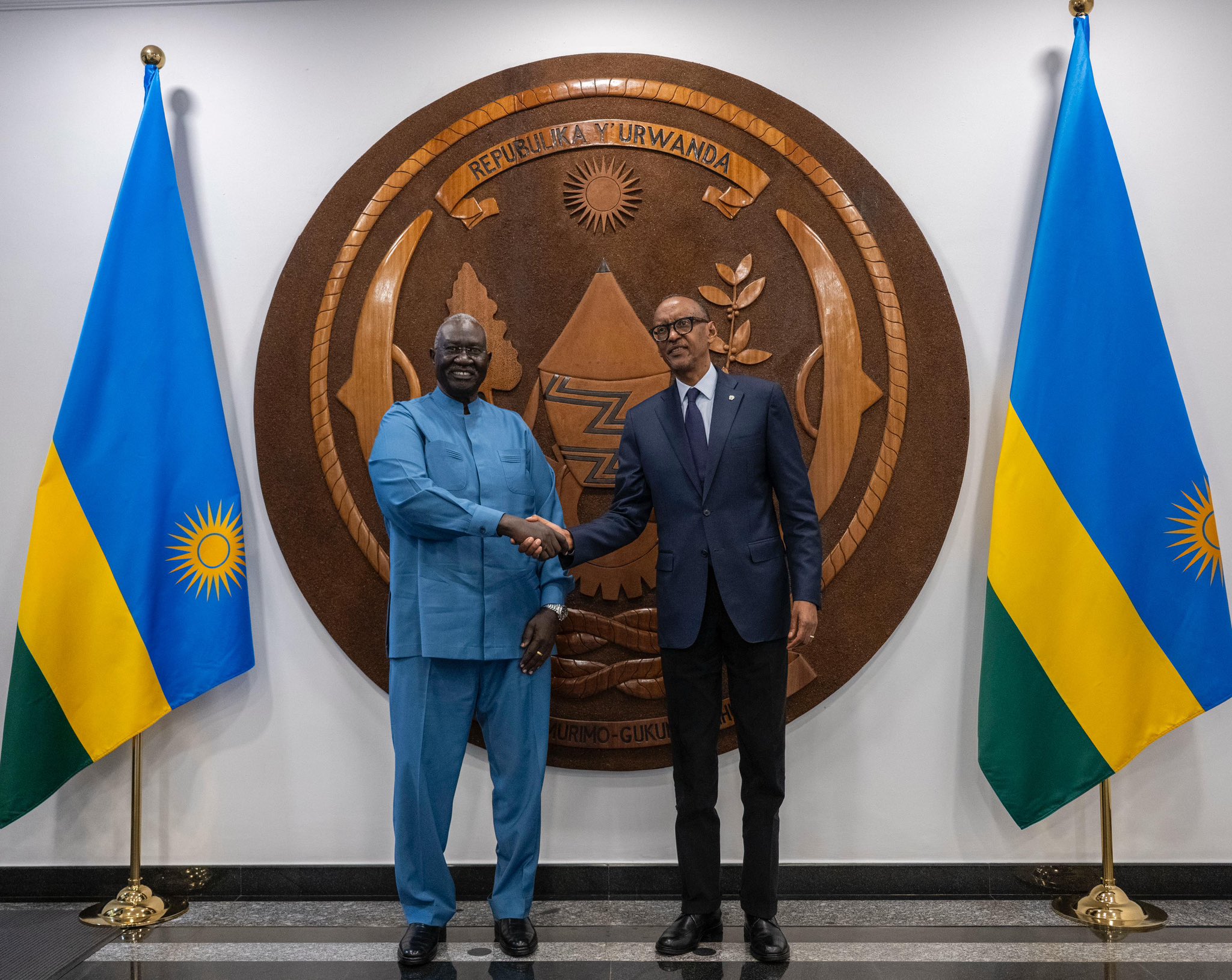 Perezida Kagame yakiriye mu biro bye Visi Perezida uyoboye inzibacyuho muri Sudani