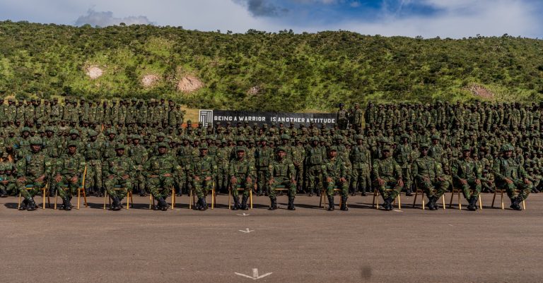 Ingabo za RDF zirwanira ku butaka zasoje imyitozo y’amezi 4&nbsp;
