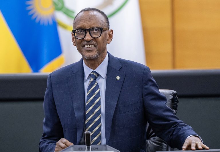 Perezida Kagame yifurije Abayisilamu kuryoherwa na Eid al-Fitr 