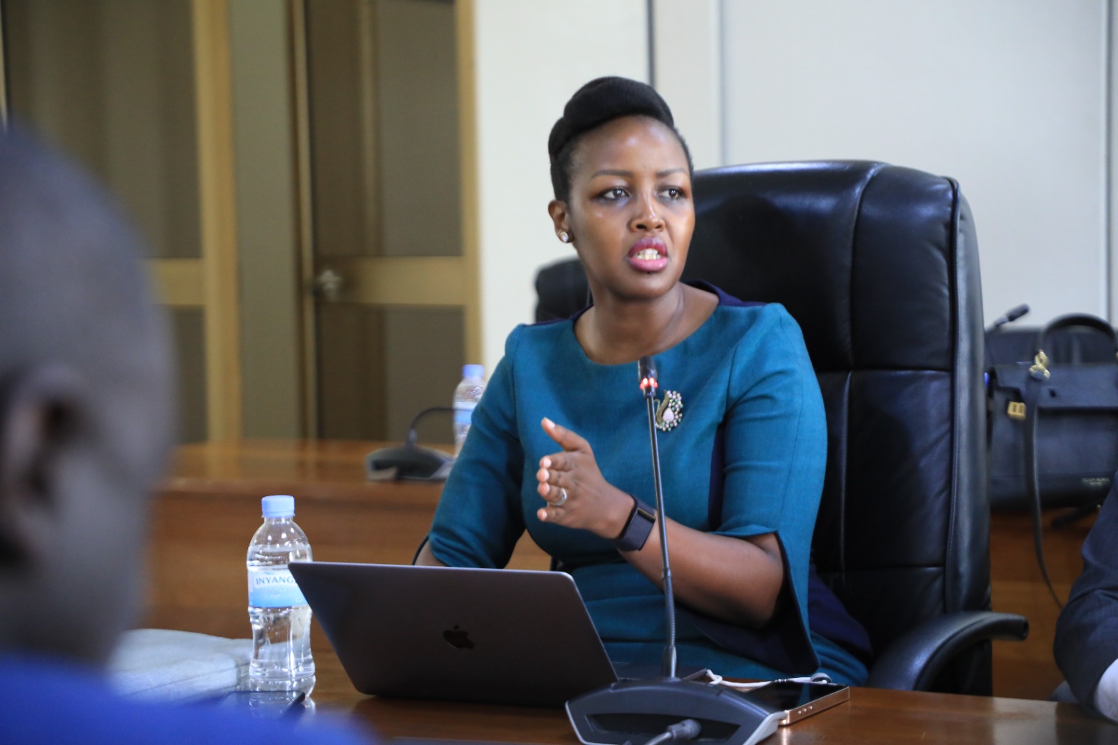 Minisitiri Ingabire yateguje ko interineti ya 5G  itazaba iy’abaturage basanzwe
