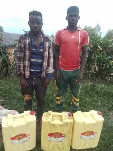 Rusizi: Babiri bafatanywe lisansi yari igiye kugurishirizwa i Burundi
