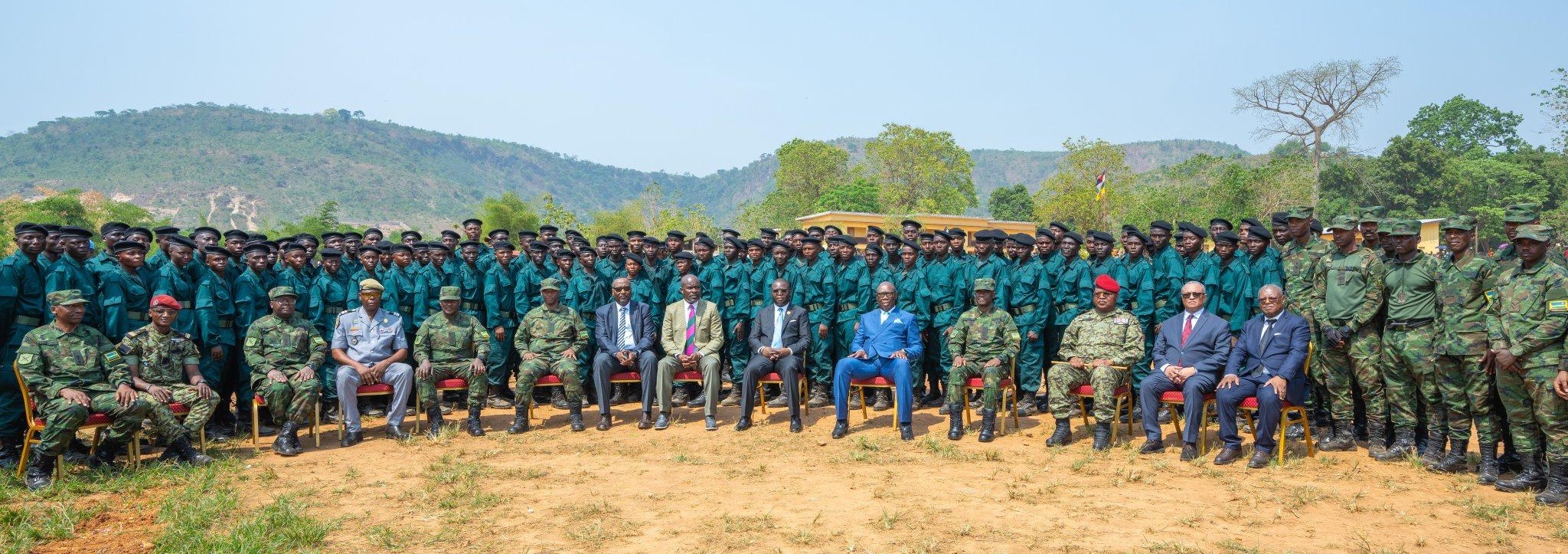 Santarafurika: Abasore n’inkumi 438 bigishijwe na RDF binjijwe mu ngabo z’igihugu